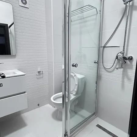 Konukevi Casa Joy Bükreş