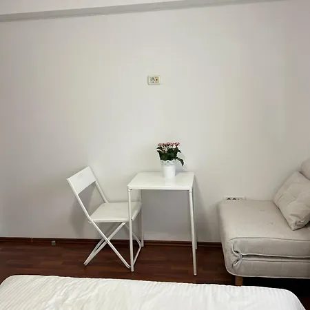 Konukevi Casa Joy Bükreş