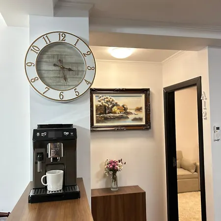 Casa Joy 3* Bükreş